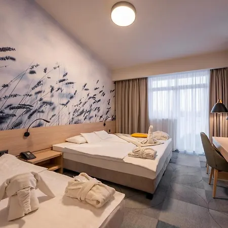 Globall Hotel Telki